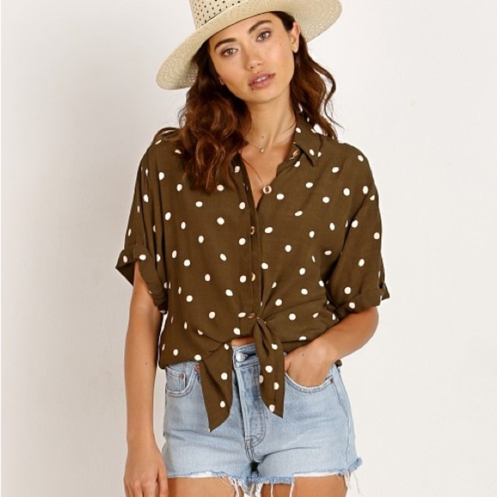 Faithfull the Brand Rio Short-Sleeve Button Shirt in Ronja Polka Dot